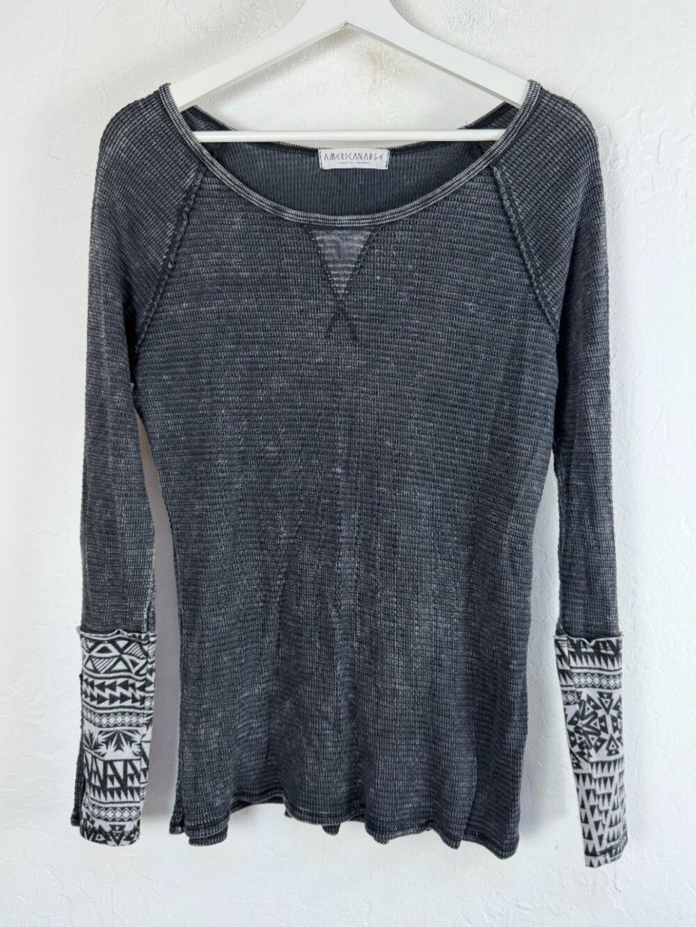 Americanable Black Long Sleeve Thermal Top With Aztec Patterned Cuffs Size Large